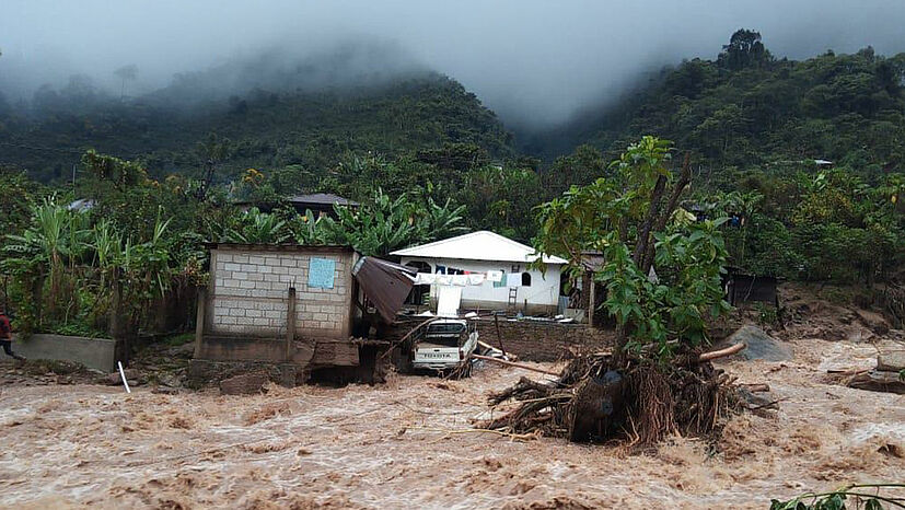 Überschwemmungen nach Hurrikan ETA bei unserem Partner FEDECOCAGUA in Guatemala.