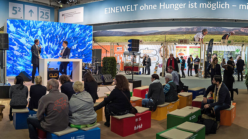 „EINEWELT ohne Hunger ist möglich“: Unter diesem Gesamtmotto steht in diesem Jahr der Auftritt des BMZ auf der Grünen Woche. Besonders im Fokus steht dabei die Lieblingssüßigkeit der Deutschen…