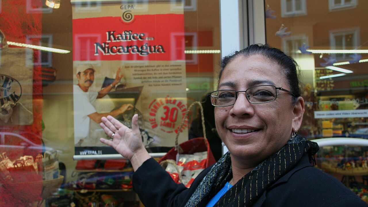 Fatima Ismael, Geschäftsführerin von SOPPEXCCA. Bild aus unserem Archiv von ihrem Besuch zum 30-jährigen Jubiläum des Nicaragua-Kaffee 2010.
