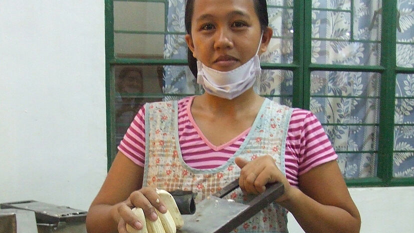 Von PFTC auf den Philippinen beziehen wir Bananenchips.