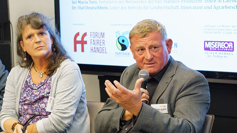 Podiumsgäste: Hier Andrea Fütterer, Leiterin der GEPA-Abteilung Grundsatz und Politik, mit Dr. Hans Theo Jachmann, ehemaliger Präsident des Industrieverband Agrar e. V. 