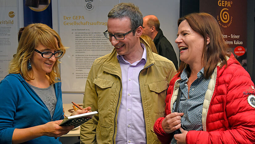 Massimo und Anja Cavarretta (rechts) erzählten GEPA-Online-Redakteurin Anne Bien gerne von ihren Eindrücken bei „Wuppertal 24h live".