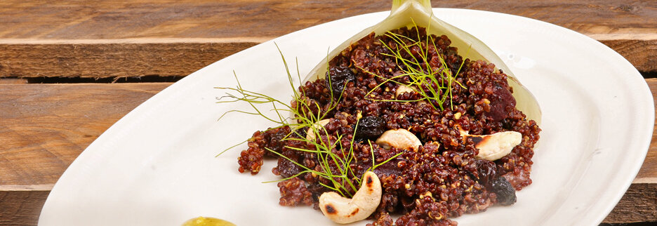 Roter Quinoa-Salat, | Foto: Björn Moschinski
