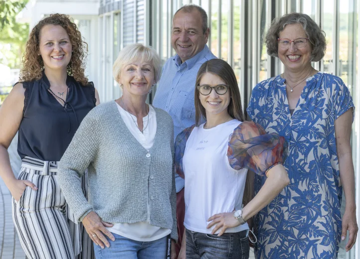 Gruppenbild mit fünf Mitarbeitenden des GEPA-Außer-Haus-Service