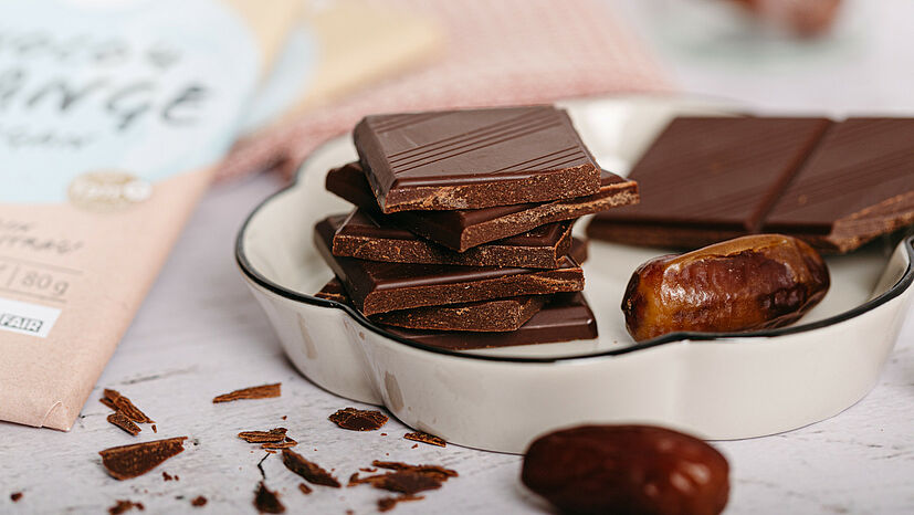 In unserem Sortiment finden sich viele vegane Schokoladen. | Foto: GEPA - The Fair Trade Company / C. Schreer