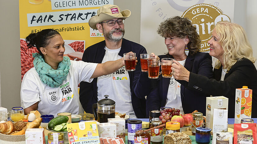 Prost! Der Rooibostee von Heiveld durfte beim fairen Klima-Frühstück im Insta-Live-Talk natürlich nicht fehlen. 