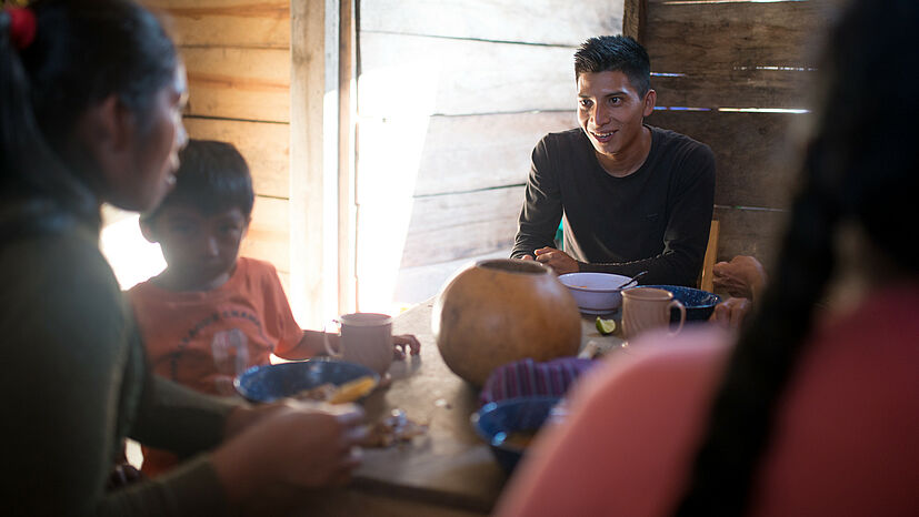Juan Carlos Guzmán Girón mit seiner Familie | Foto: GEPA – The Fair Trade Company / Rafael Solórzano, Mexiko