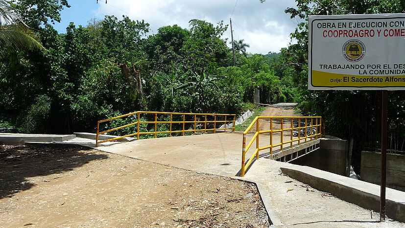 Die neue Brücke in Cuaba, finanziert aus den Geldern des Fairen Handels.