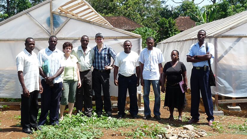 Unsere Produktmanager und der Vorstand der Kooperative CECAQ-11 auf Sao Tomé.